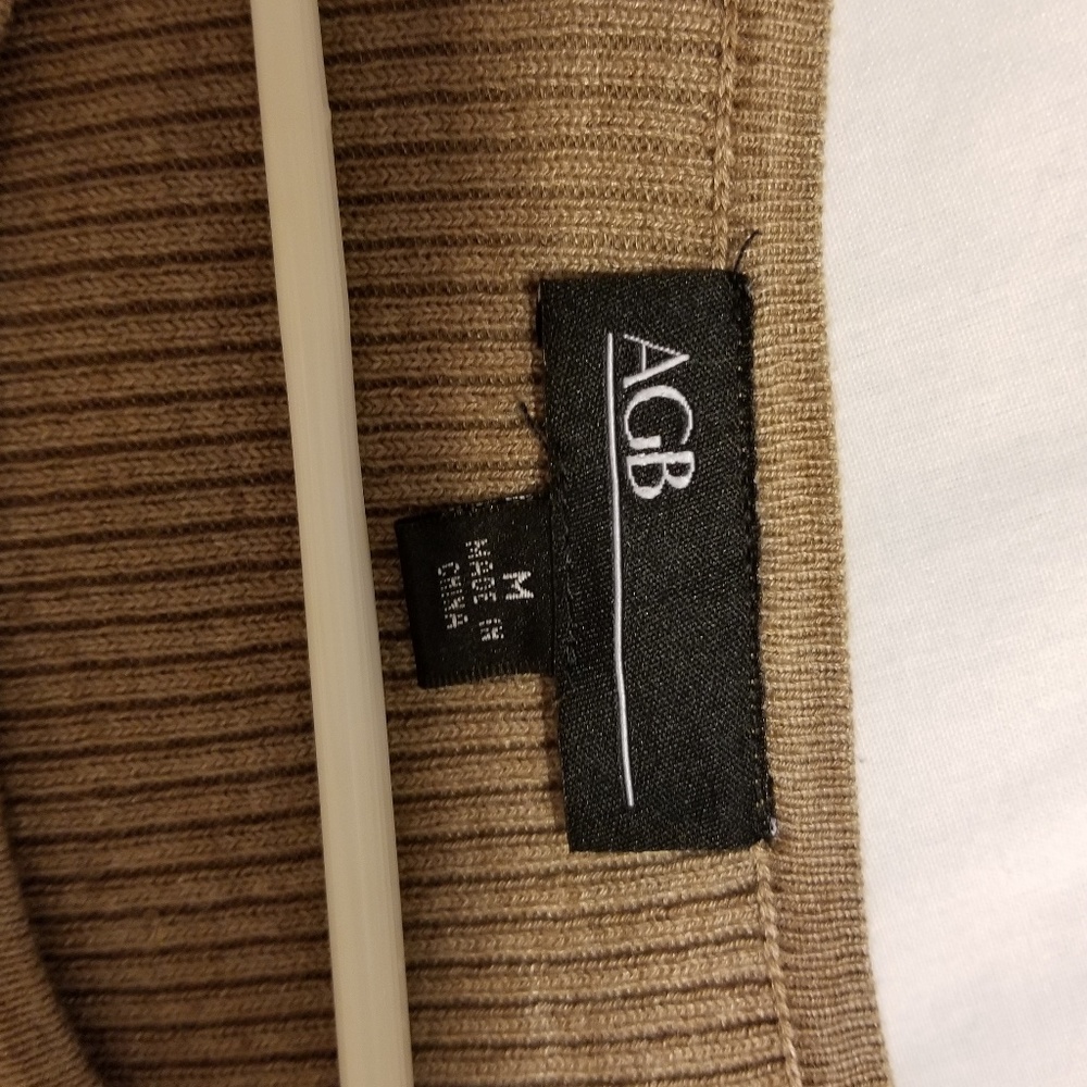 Sweater - Picture 4 of 4